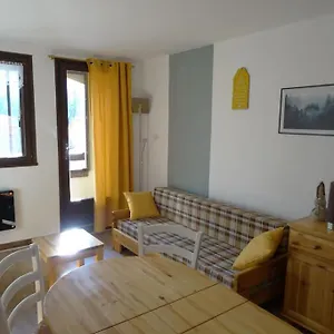 appartement-au-coeur-du-village-avec-parking-prive.hotels-rhonealpes.com/