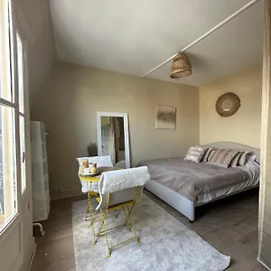 Studio Entierement Renove Place De La Bastille Apartment