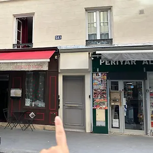 Séjour chez l'habitant Parisian Style Private With Shared Bathroom Near Bastille And Gare De Lyon, Paris